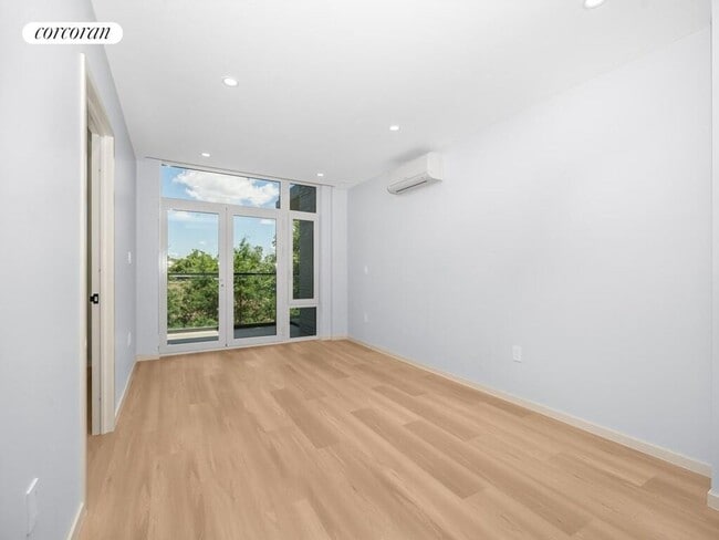 Building Photo - 1054 41st St Rental