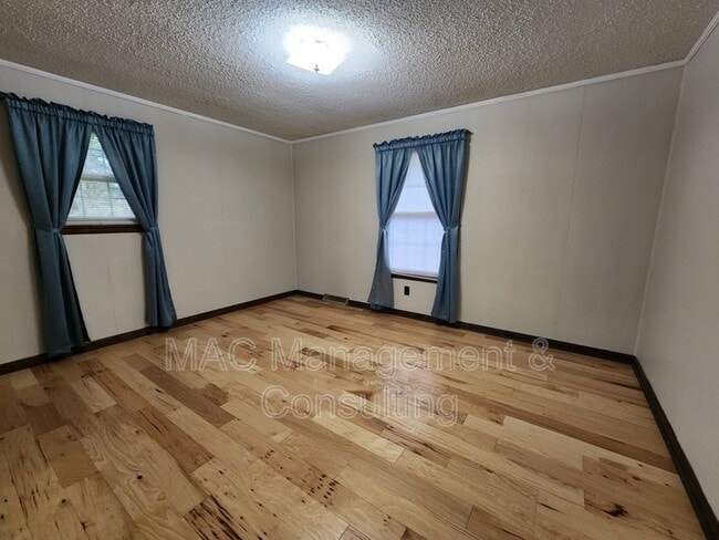 Photo - 4914 S Grundy Quarles Hwy