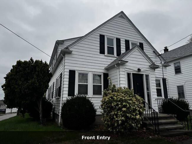 Front Entry - 508 Woodward Rd Unit Woodward Rd #2