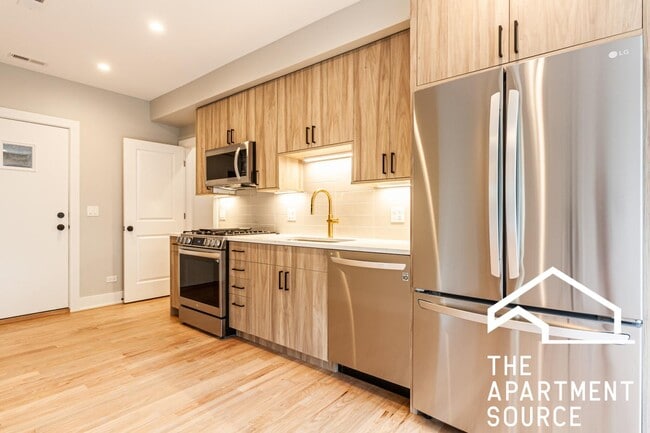 Photo - 2457 W Logan Blvd Unit 1