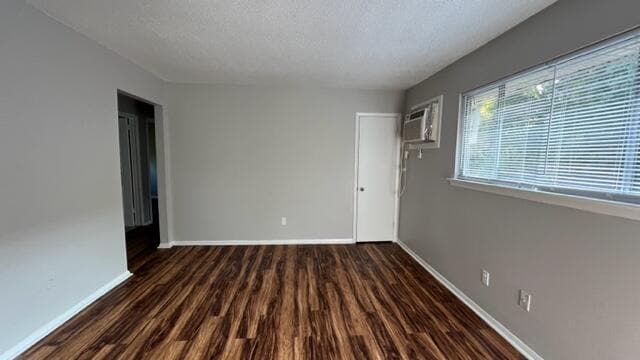 Photo - 210 Hendricks Blvd