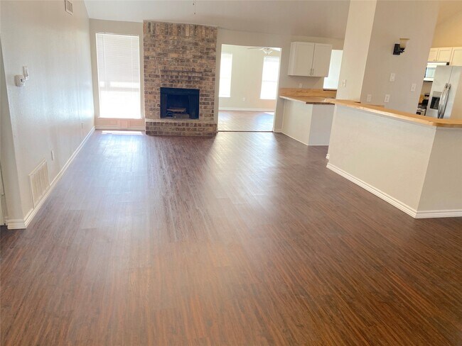 Photo - 2414 Woven Wood Ln