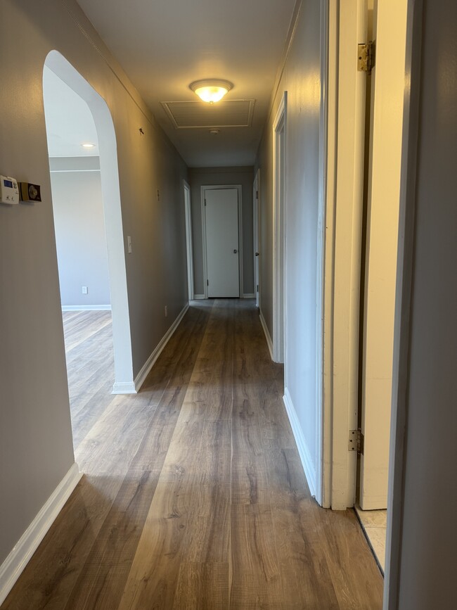 Photo - 9515 Railroad Ave