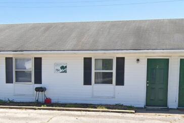 Building Photo - 706 W Cunningham Dr Unit 2 Rental
