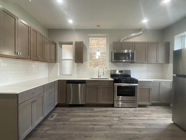 Photo - 4234 W Crystal St Unidad 1