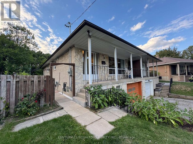 Photo - 70 Marbury Crescent