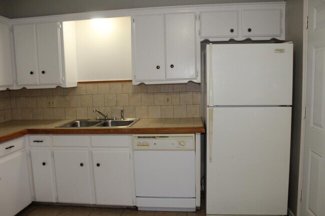 Photo - 4026 Parkwoods Ln