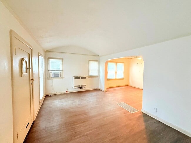 Photo - 614-614 N Poinsettia Pl Unidad 614