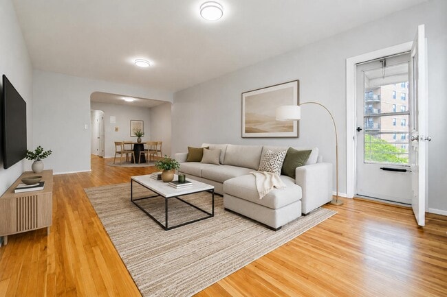 Building Photo - 500 Kappock St Unit 5C