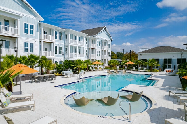 Piscina - 502 W McCoy St Tampa, FL, 33616