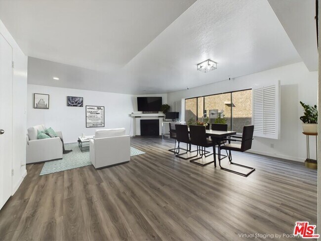 Building Photo - 4551 Kester Ave Unit 1 Rental