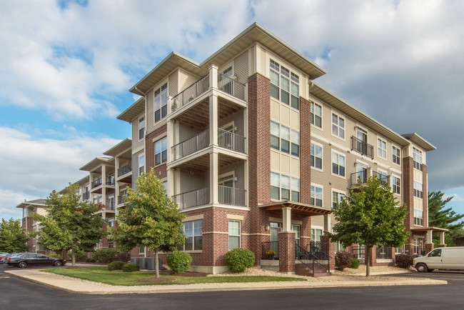 Building Photo - Parmenter Circle I Rental
