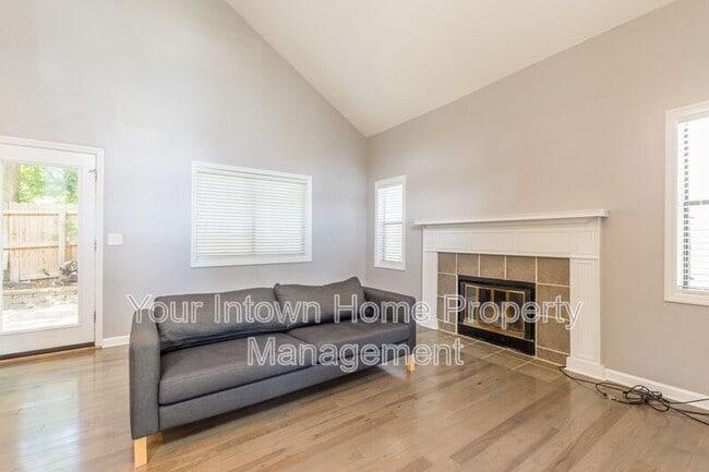 Photo - 505 Oakdale Rd NE