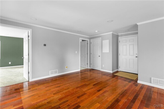 Photo - 238 Oriskany Blvd
