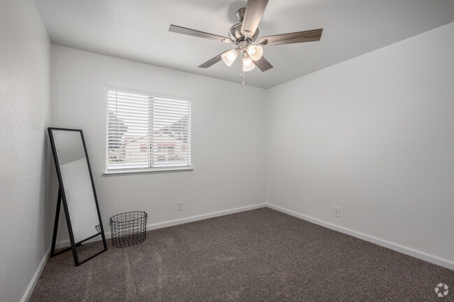 2BR, 2BA - 941SF - Second Bedroom