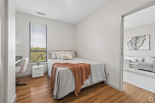 2BR, 2BA - 731SF - Primary Bedroom