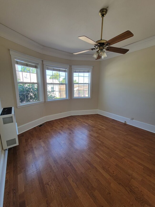 Photo - Adorable Downtown Duplex / 2 Bedroom 1 Bath