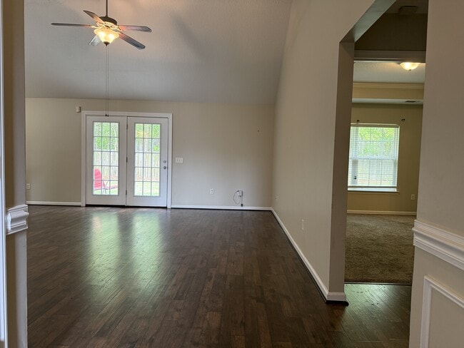 Photo - 146 Aquinnah Dr