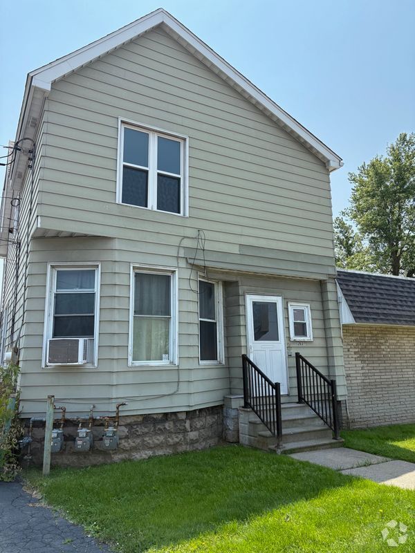 Building Photo - 3637 Walden Ave Rental