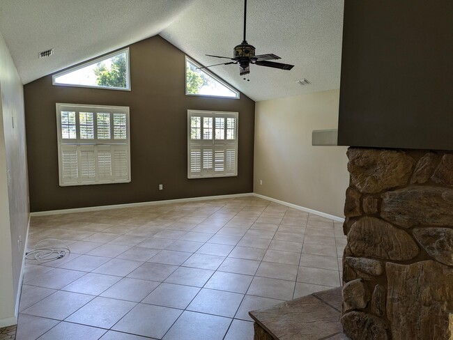 Photo - 4635 Longbow Dr