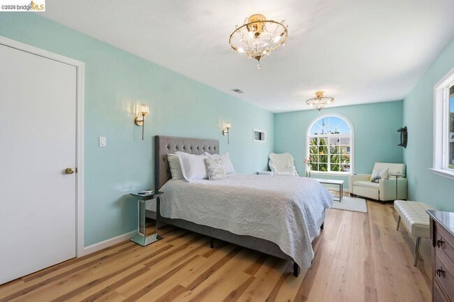 Photo - 2269 Cypress Ave