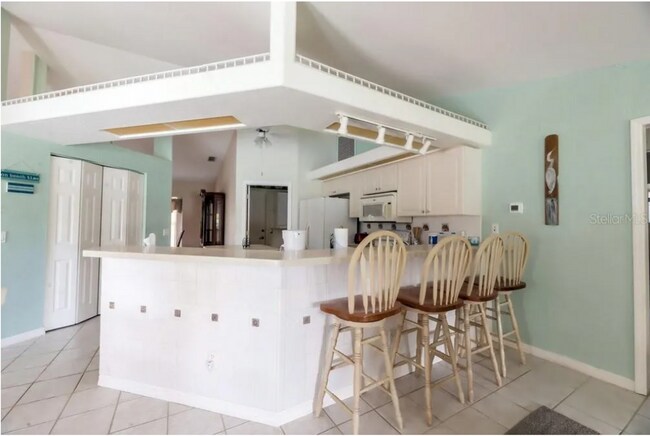 Photo - $5,495/month -- Beautifully Furnished Pool Home Seasonal Rental ** Lakefront Views ** Just minute...