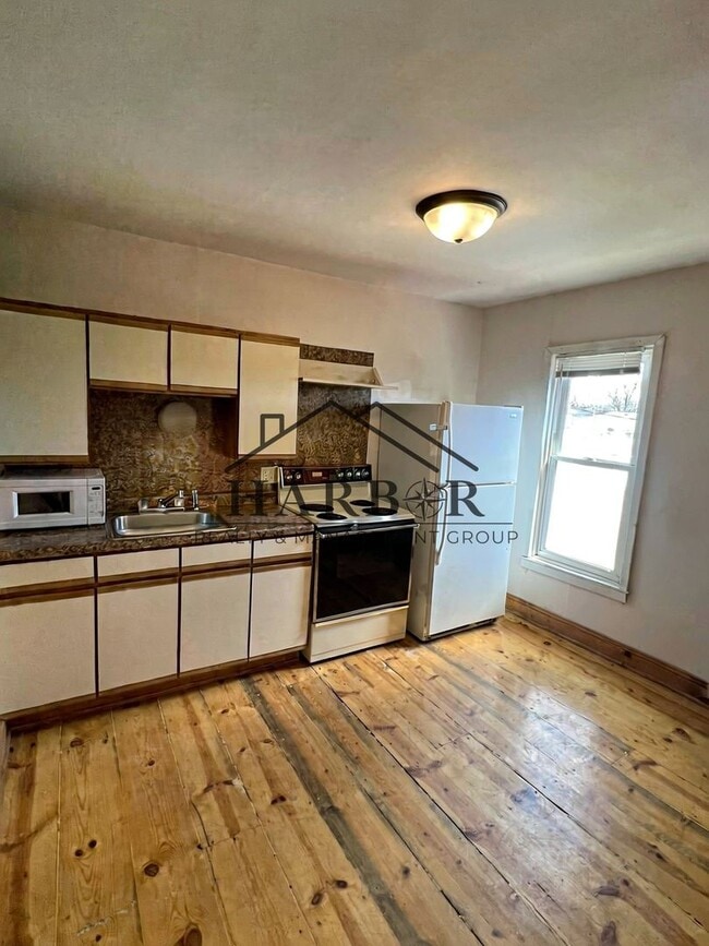 Photo - 24 W Main St Unit 5