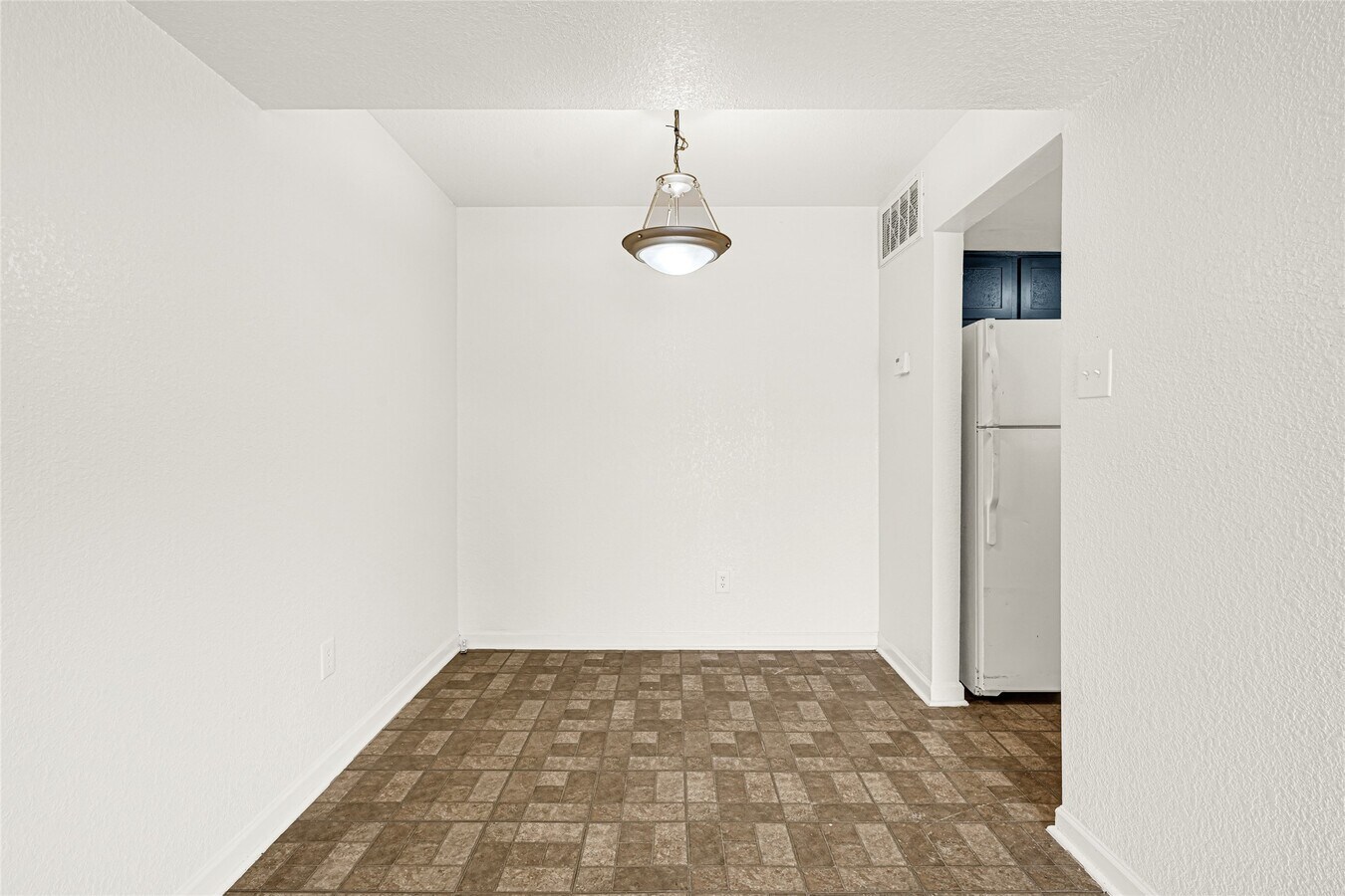 Photo - 8100 Creekbend Dr Unit 162