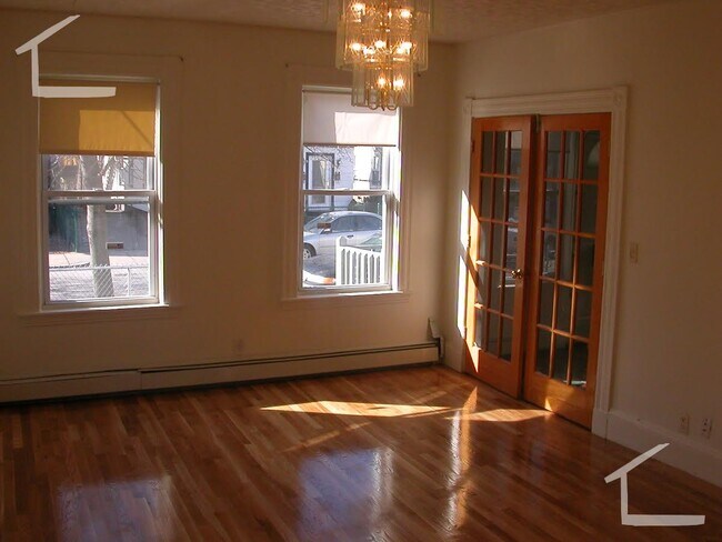 Photo - 31 Seattle St Unit 2