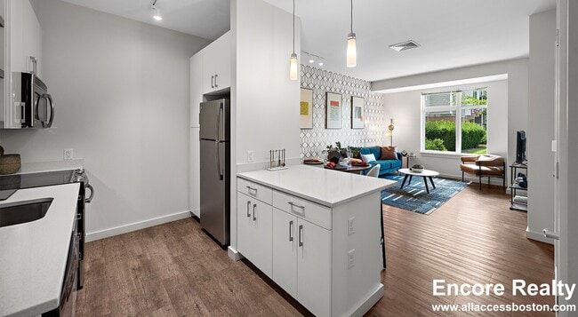 Photo - 240 Sidney St