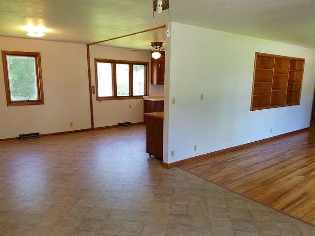 Photo - 1812 Primrose Dr