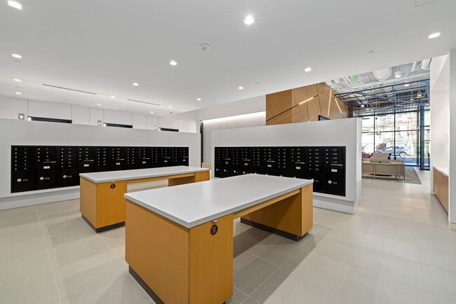 400H apartments — community photo