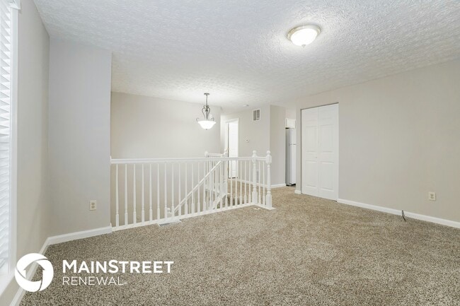 Photo - 6976 Endsleigh Dr