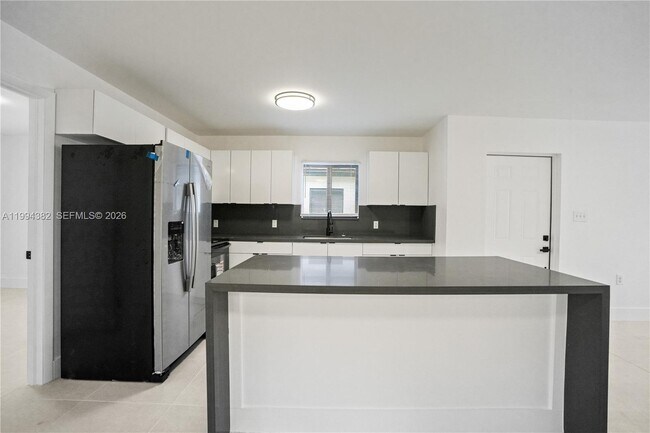 Photo - 5823 NW 30th Ave Unit 5823