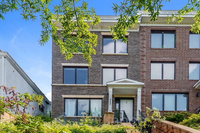 Building Photo - 4527 Georgia Ave NW Rental