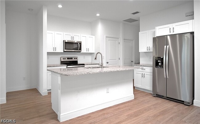 Photo - 3047 S Beechwood Cir