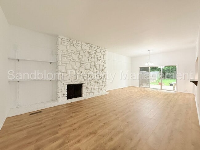 Photo - For Lease | South Tulsa Duplex | Available Now!