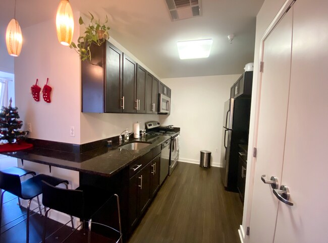 Photo - 927 N Wolfe St Unit 308