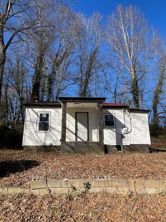 Photo - 220 Baker Cir