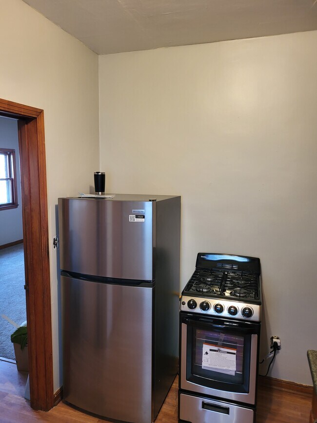 Photo - 1129 E Idaho St Unidad #1