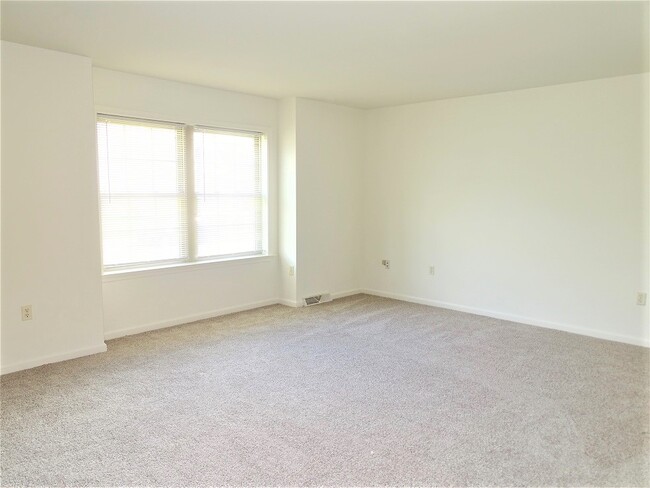 69 Gable Dr