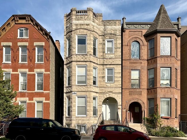 Photo - 1406 W Superior St Unit F4