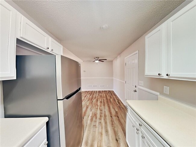 Photo - 178 Wyngate Ct