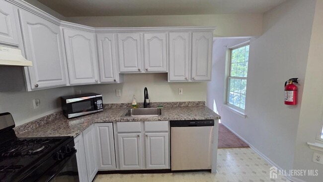 Photo - 602 Cypress Ln