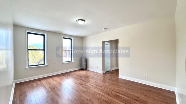 Building Photo - 1803 Riverside Dr Unit 5G Rental