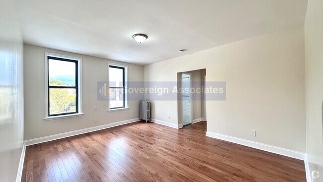 Building Photo - 1803 Riverside Dr Rental
