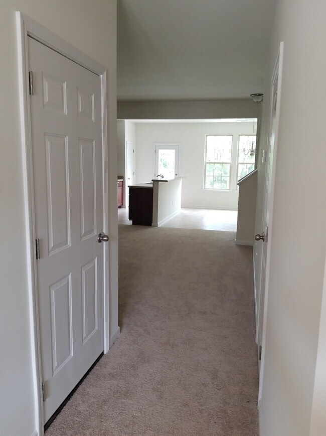 Photo - 49 E Grove Point Dr