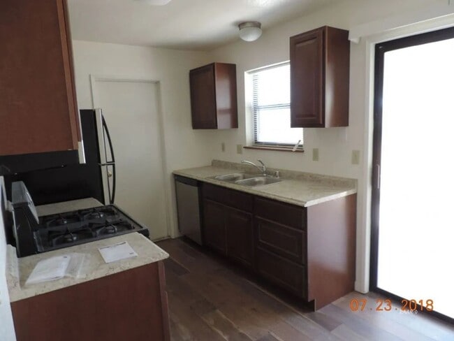 Photo - 128 S Locust St Unit Apt B
