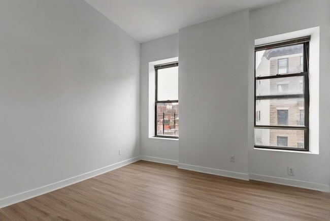 411 Manhattan Ave Unidad 9