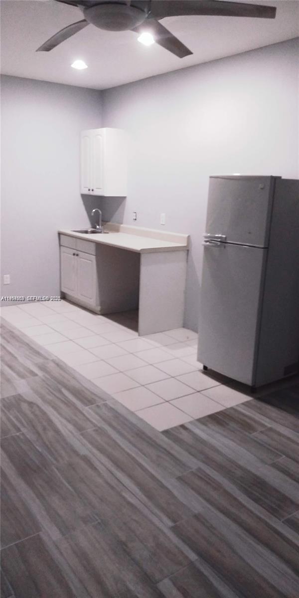 Photo - 220 SW 16th St Unit Back